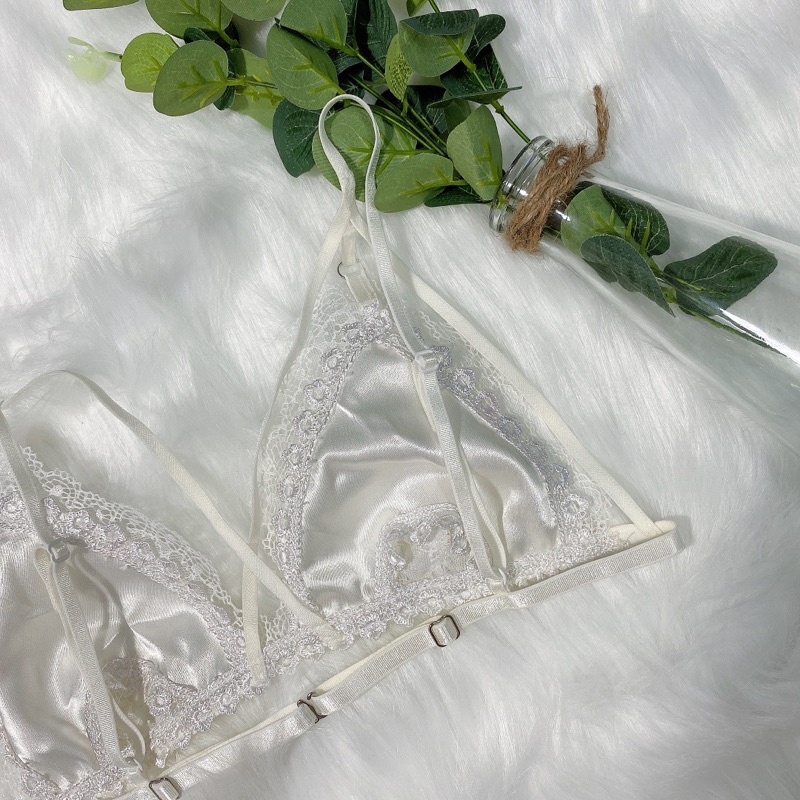 Line White Bralette - Áo lót ren trắng dễ thương thoải mái sexy | BigBuy360 - bigbuy360.vn