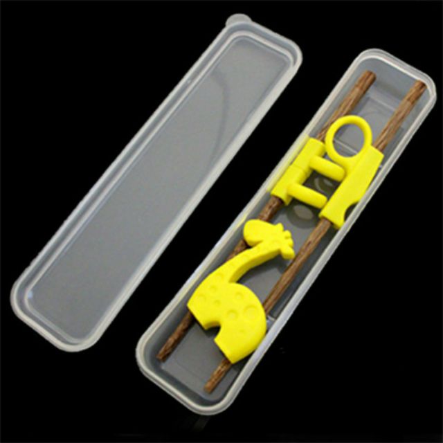 Đũa gỗ tập ăn cho bé có xỏ ngón kèm hộp đựng