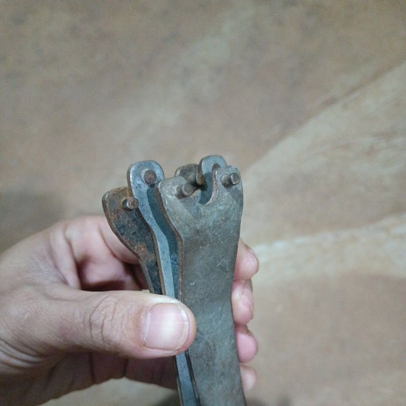 Tay mở lưỡi máy mài , nhật bãi dày chất lượng cao