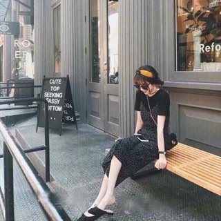 Set yếm bi nhí kèm áo thun đen