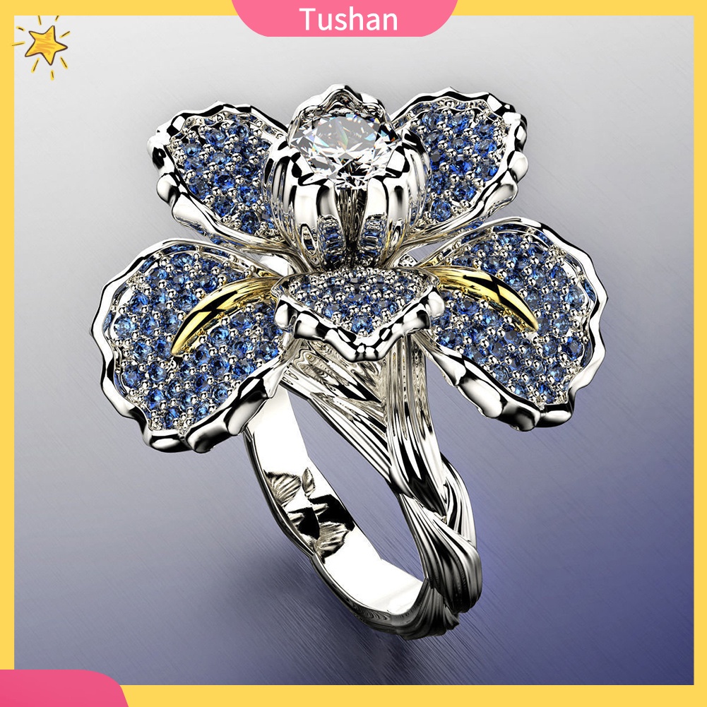 Nhẫn Đính Đá Hình Hoa Sang Trọng