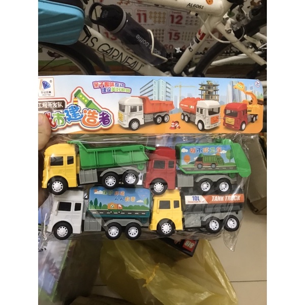 ĐỒ CHƠI TÚI 04 XE CÔNG TRÌNH CHO BÉ YÊU