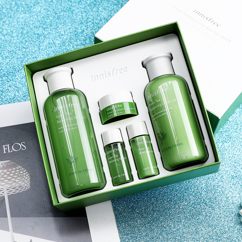 Innisfree Green Tea Extract Moisturizing Skin Care Cosmetic Set