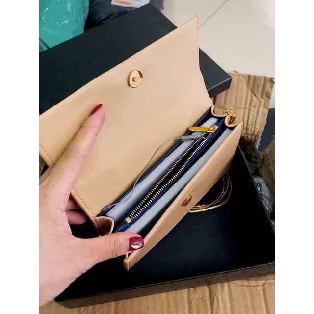 THANH LÝ - THU HỒI VỐN GẤP - SALE 50% Clutch cầm tay CNk ( chuẩn auth )