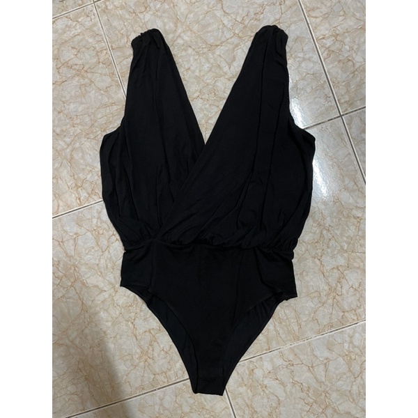 Bodysuit HM Auth Cổ Đắp Chéo Sexy Sang Chảnh Size M ( Có Sẵn )