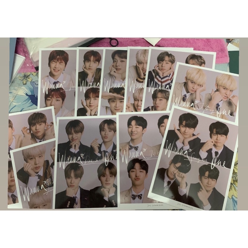 Mini poster Wanna One (Photo Essay)