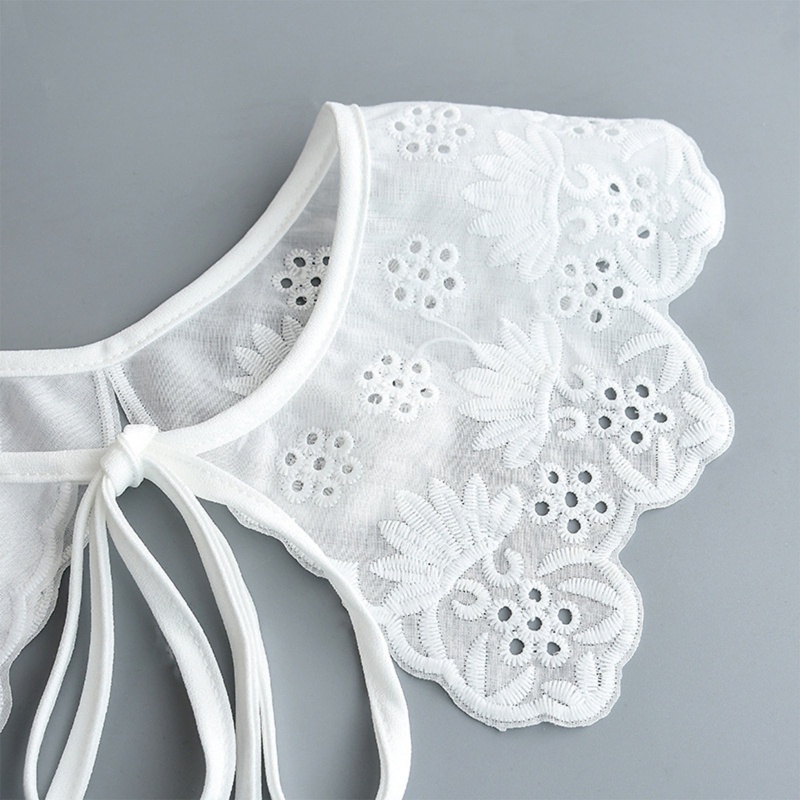 Khăn Choàng Cổ Thêu Họa Tiết Chiếc Lá Xinh Xắn Dành Cho Nữ