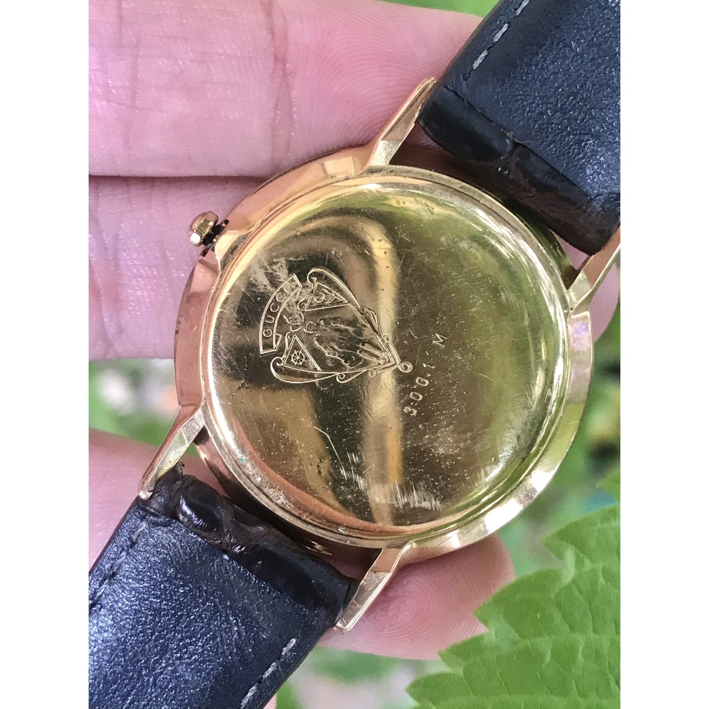 Đồng hồ nam GUCCI - tay nhỏ