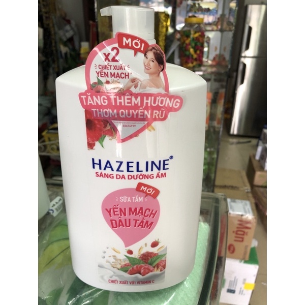 Sữa tắm Hazeline dưỡng ẩm sáng da yến mạch dâu tằm