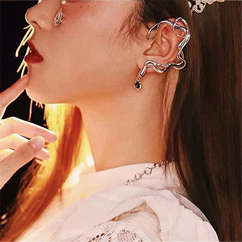 Khuyên tai kẹp vành màu trơn phong cách Hàn Quốc cổ điển cá tính dễ phối đồ dành cho nữ