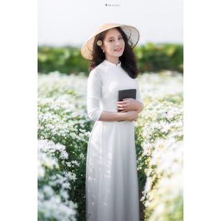 Nón lá chụp ảnh mùa xuân đẹp