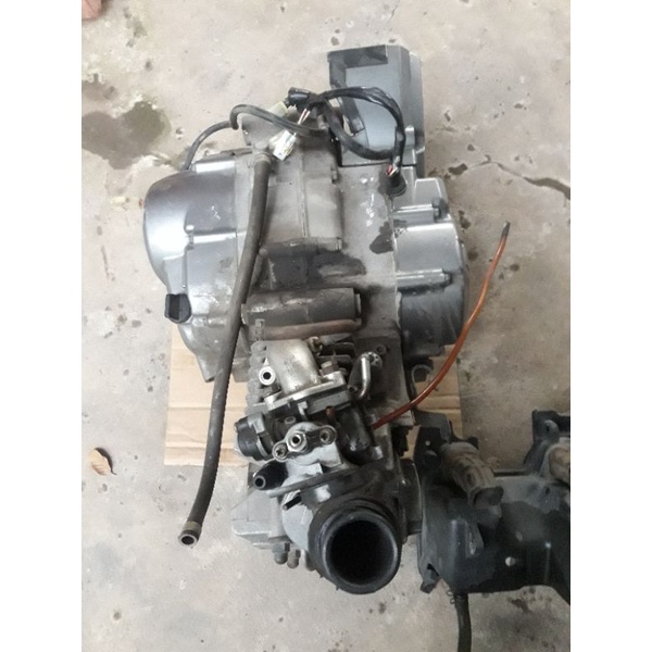 Nguyên cục máy ya sirius.rin rã xe.nguyên xi.chưa bung.còn được.có luôn bộ bình xăng con rin.