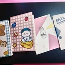 Xinhhh xỉu luoonnn ýy, nhỏ nhỏ cute lắm nhaa, shop đóng gói siêu chắc chắn luôn. Ưng lắm luôn vì sổ nhỏ này ít shop cho lựa mẫu lắm <33