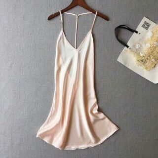 Váy ngủ 2 dây sexy hở lưng