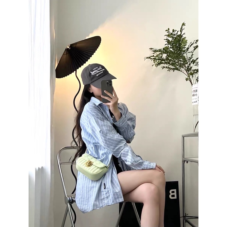 Túi da đeo chéo nữ thời trang phong cách Hàn Quốc trẻ trung phù hợp với mọi set đồ.