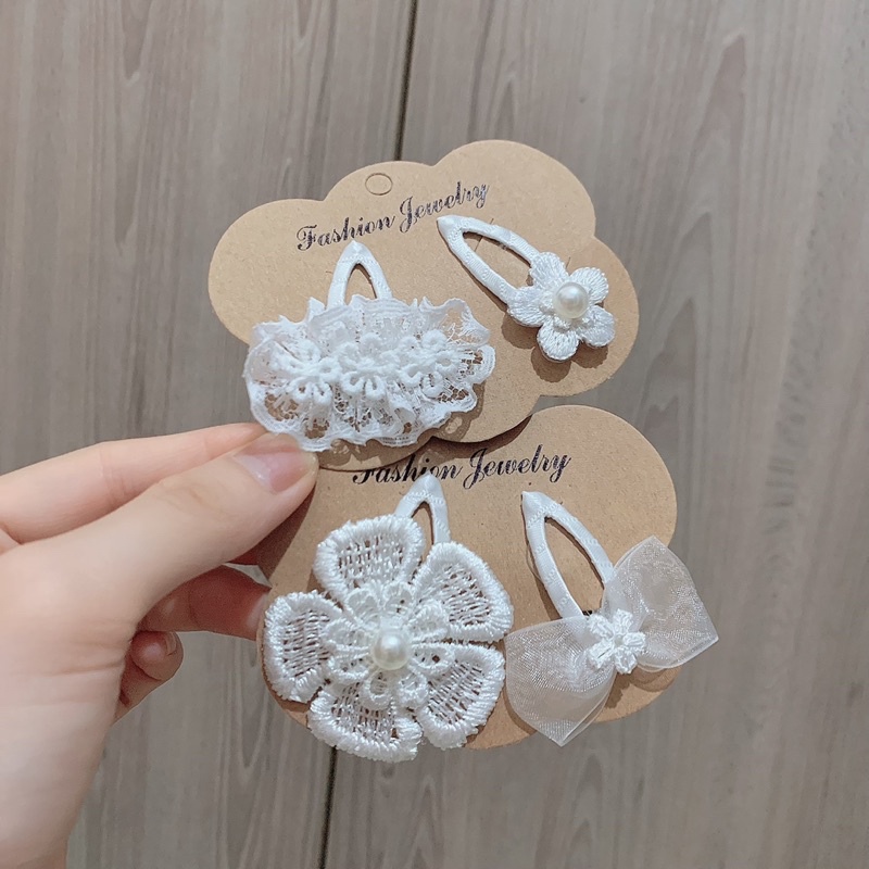 Set 2 chiếc kẹp tóc ren phong cách Hàn xinh xắn
