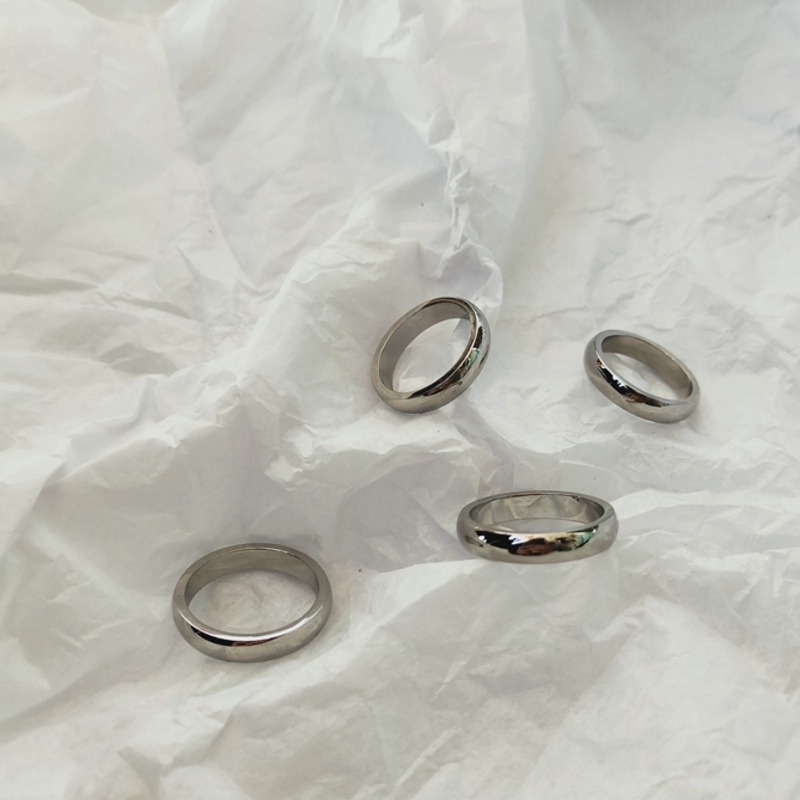 Nhẫn thép titan thiết kế đơn giản sang trọng thích hợp cho cặp đôi