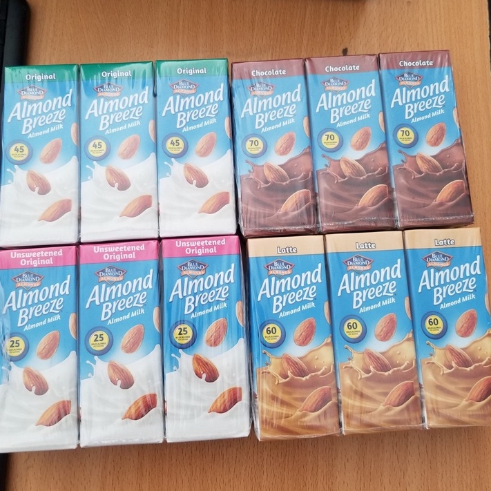 Thùng sữa hạt hạnh nhân 180ml (24 Hộp) ALMOND BREEZE đủ vị - Date 25/02/2024