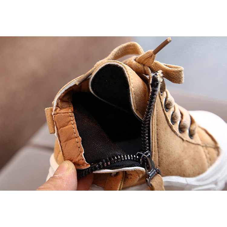 Đôi giày bốt phong cách vintage Hàn Quốc dành cho bé