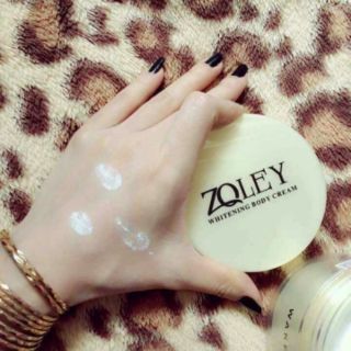 Tắm trắng dâu 🍓🍓 zoley
