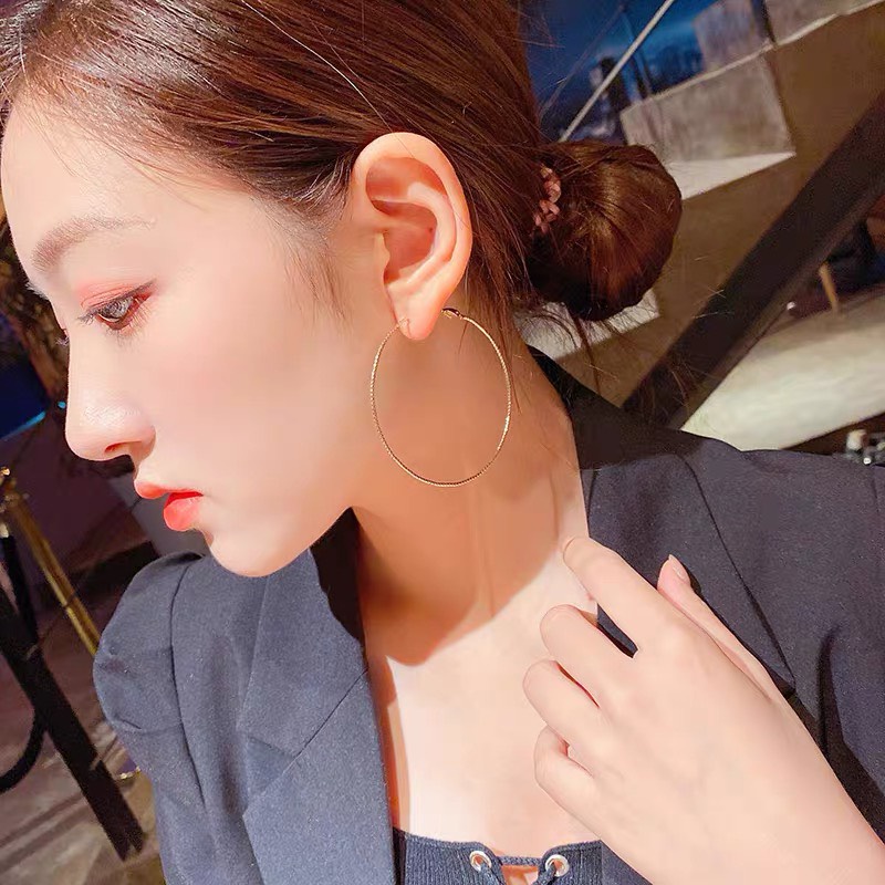 Khuyên tai tròn bông tai khoen tròn 6cm màu vàng bắt sáng BT20