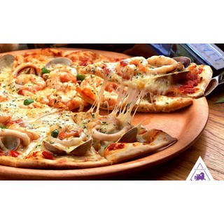 đế bánh pizza đã nướng sơ