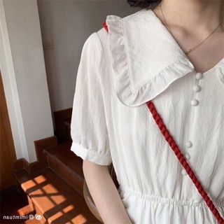 Đầm midi viền ren