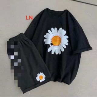 Sét áo phông hoa cúc + quần đùi hoa cúc