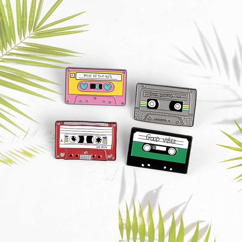 Ghim cài áo MISS ZOE tráng men phong cách DJ VINYL cổ điển dành cho những người yêu âm nhạc thập niên 90
