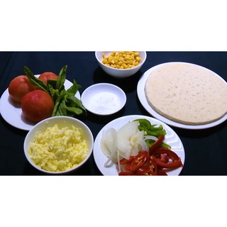 Đế bánh+ Nguyên liệu làm bánh Pizza ( sốt, đế bánh, phô mai, thanh cua,xúc xích....)