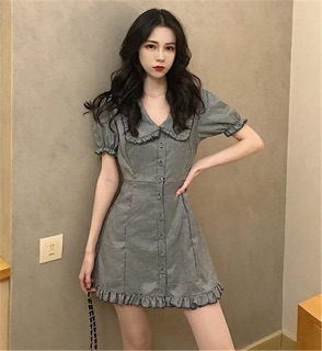 Đầm gingham cổ sen bèo viền
