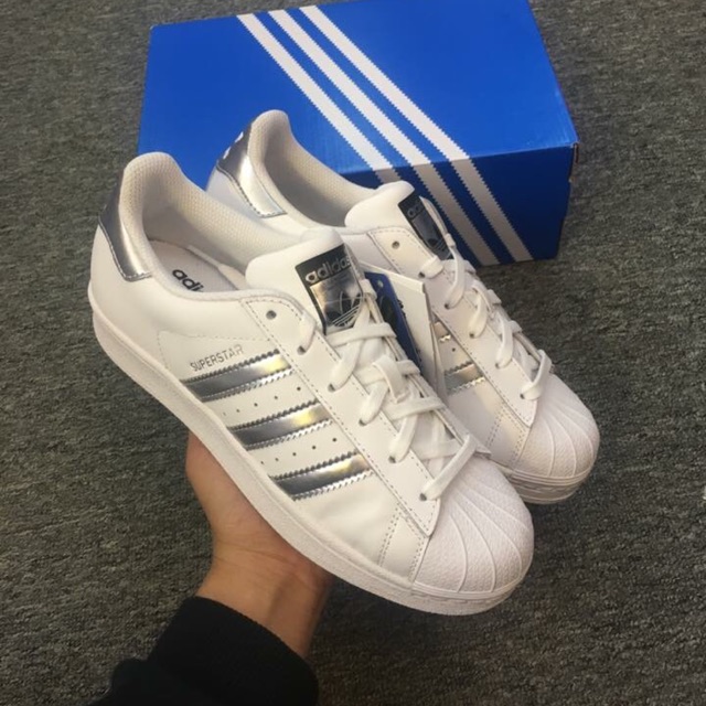 Giày adidas Superstar size36