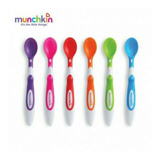 Thìa mềm ăn dặm Munchkin cho bé