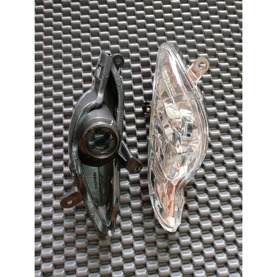 Xi nhan trước xe Wave Rs100