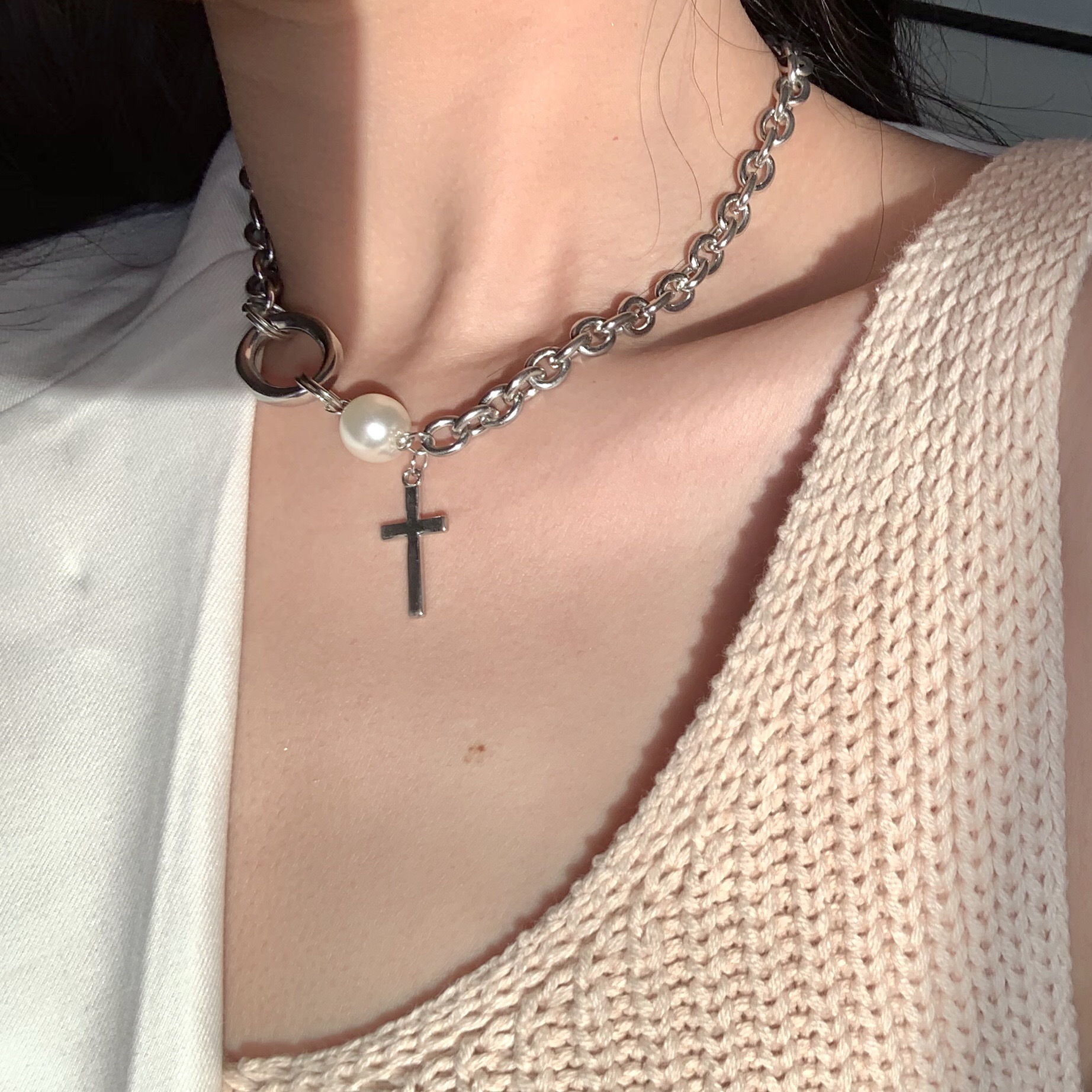 Korean Fashion ig Niche Design Sense U Pearl Cross Stitching Necklace Temperament Wild Clavicle Chain Necklace