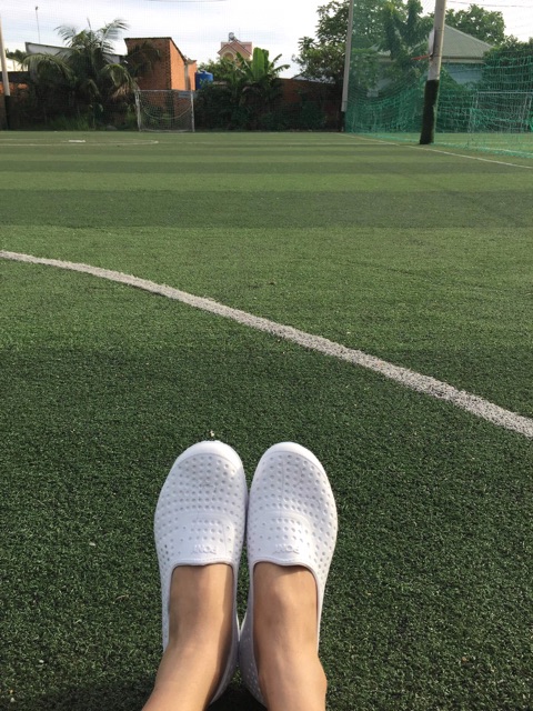 Giày nhựa cho nữ