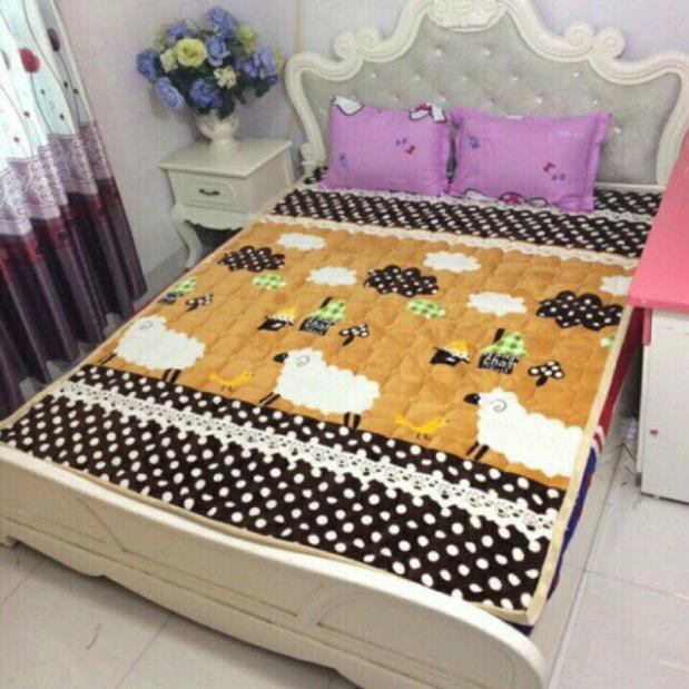 Ga nỉ nhung trải giường hình cừu hình hoa đỏ kt 1m8x2m