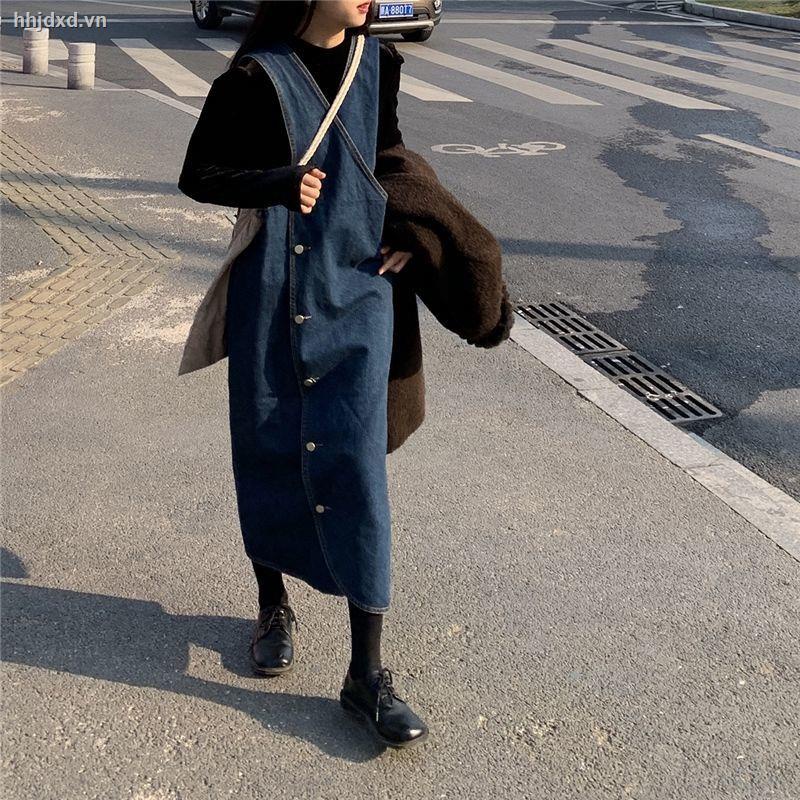 Đầm yếm denim màu xanh dương dễ thương phong cách nhật bản thời trang xuân hè 2021