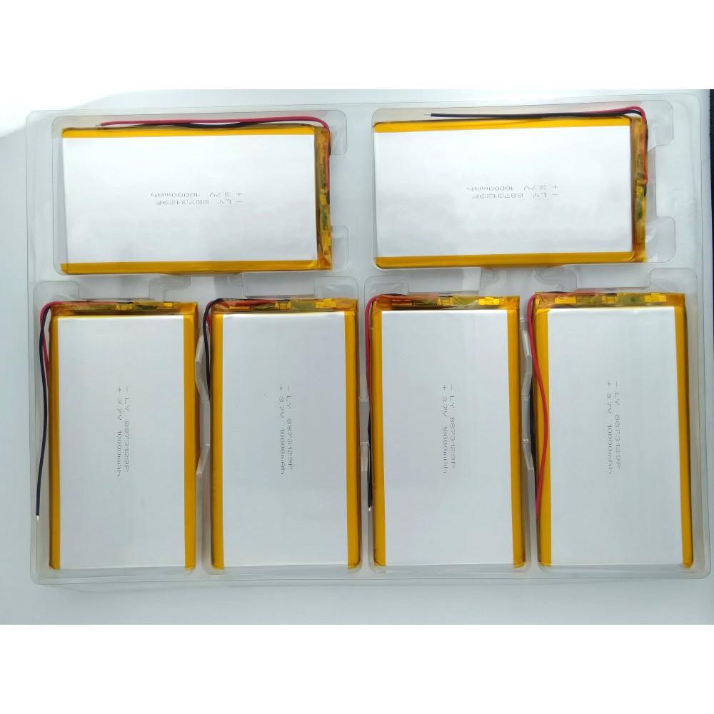 Pin Lithium 3.7V dung lượng 2000 mAh - 10000mAh. Có mạch bảo vệ.
