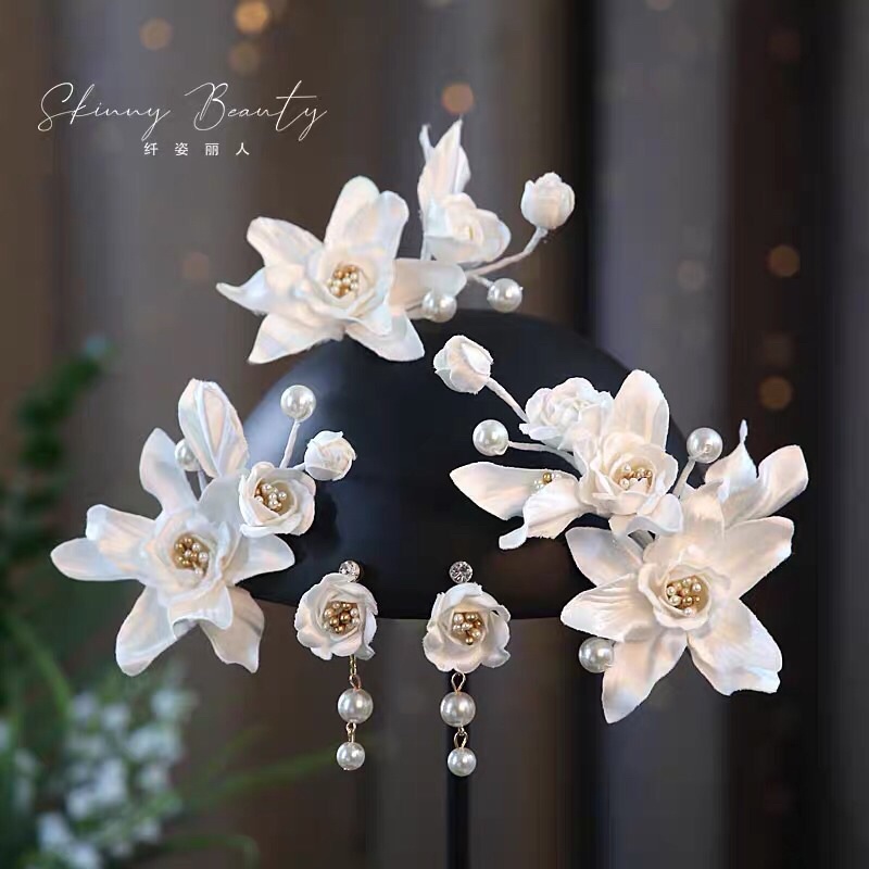 Sét cài hoa màu trắng dễ thương