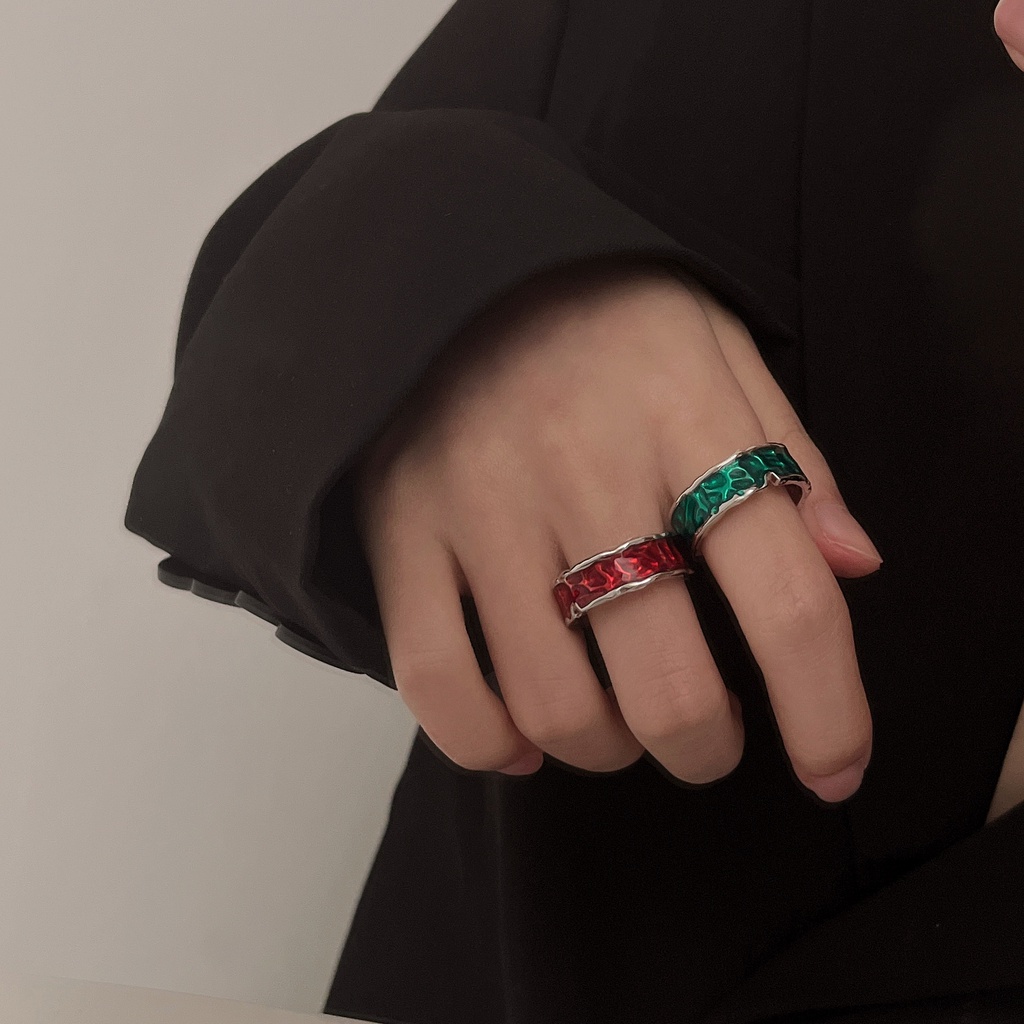 Nhẫn nam nữ tròn unisex Kuu Clothes màu bạc thời trang chất Titan đẹp đơn giản không gỉ - Nhẫn Red Ring