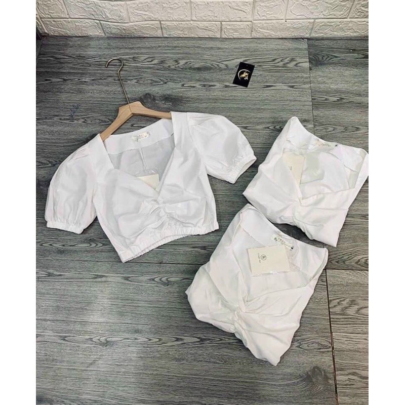 Áo croptop tim tay phồng