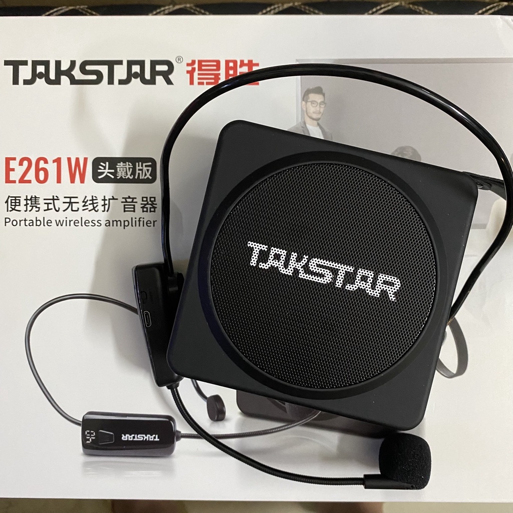 Máy trợ giảng không dây cao cấp Takstar E261W có 2 loại micro là cầm tay và gài đầu, Âm thanh to rõ bắt mic nhậy.