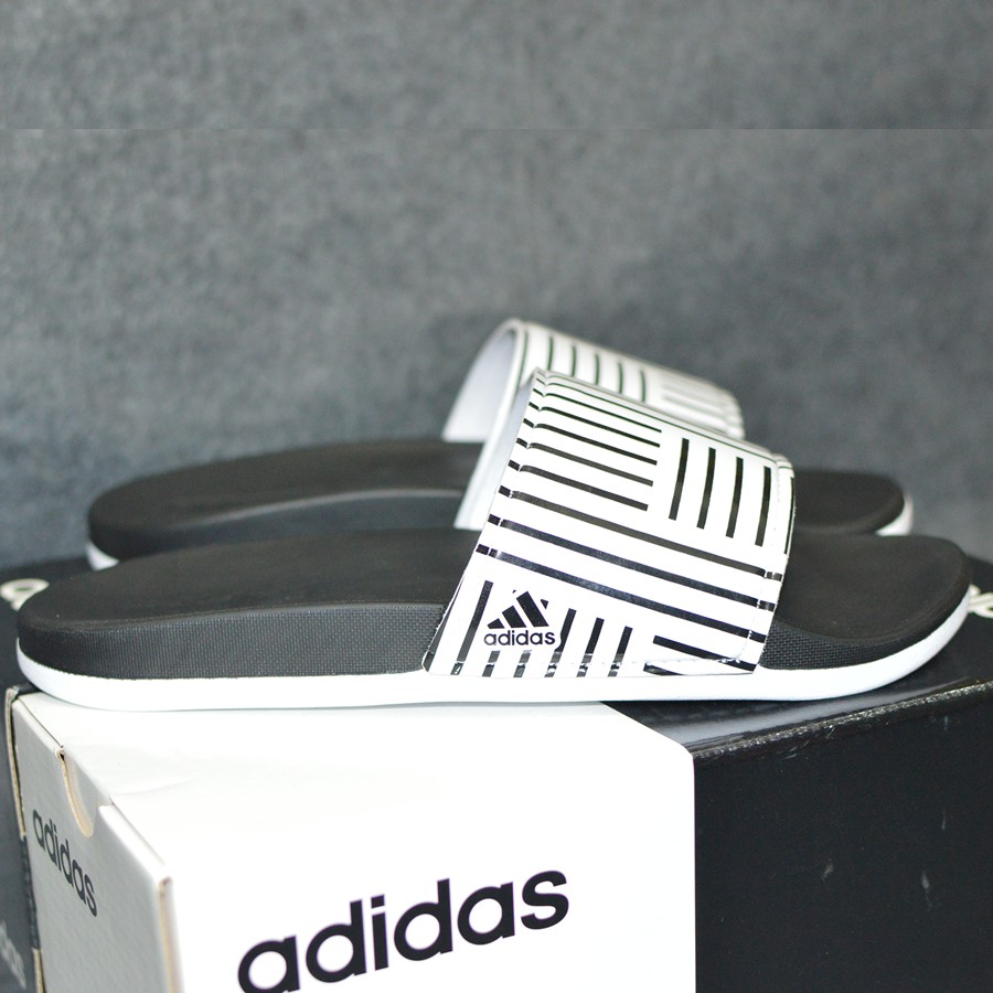 Adidas Cloudfoam Plus Campus Sample 2020 màu đen đế trắng quai đen sọc trắng | BigBuy360 - bigbuy360.vn