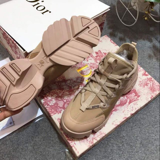 Giày sneaker Dior hồng hàng hiệu