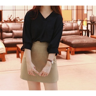 Áo công sở nữ - Màu đen - Cổ V - Tay phồng - Hình shop chụp thật