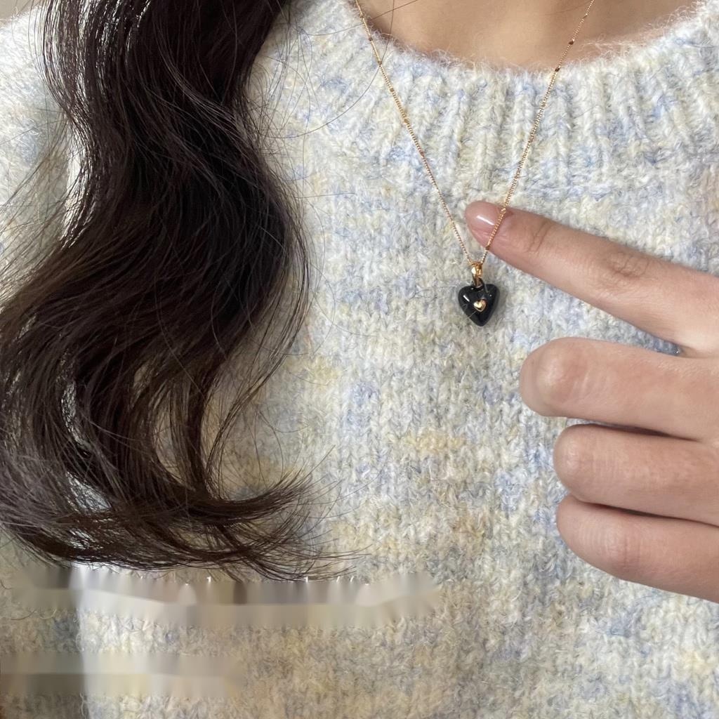 Vòng cổ Mặt Hình Trái Tim Nhiều Màu Sắc Phong Cách Hàn Quốc Sang Trọng