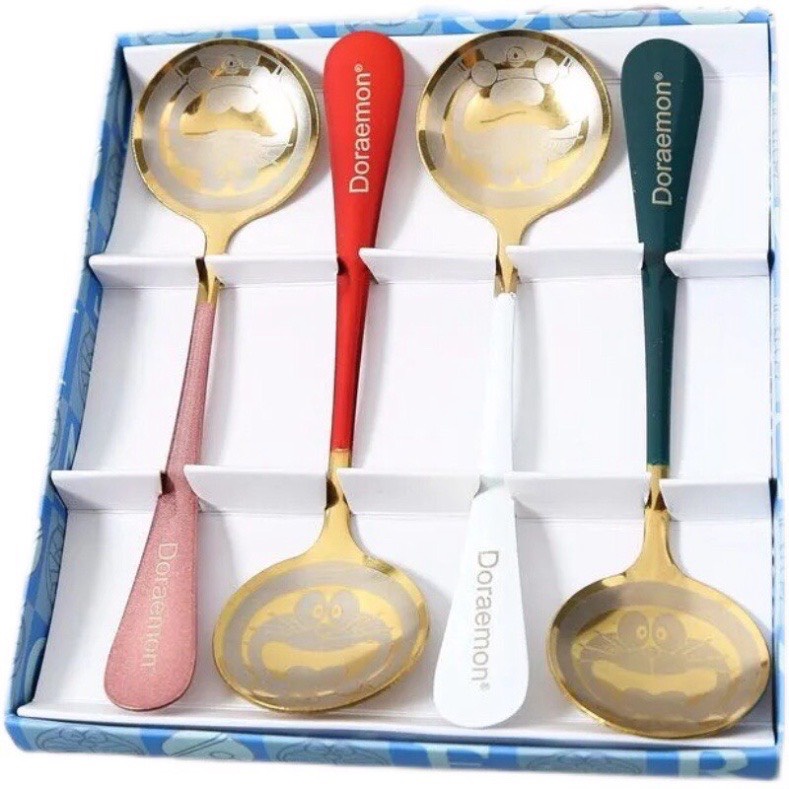 Set 4 Thìa Inox Mạ Vàng Cán Dài Khắc Hình Doraemon Dễ thương Kèm Hộp Sang Trọng