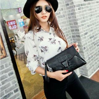 Túi CLUTCH cầm tay da cá sấu