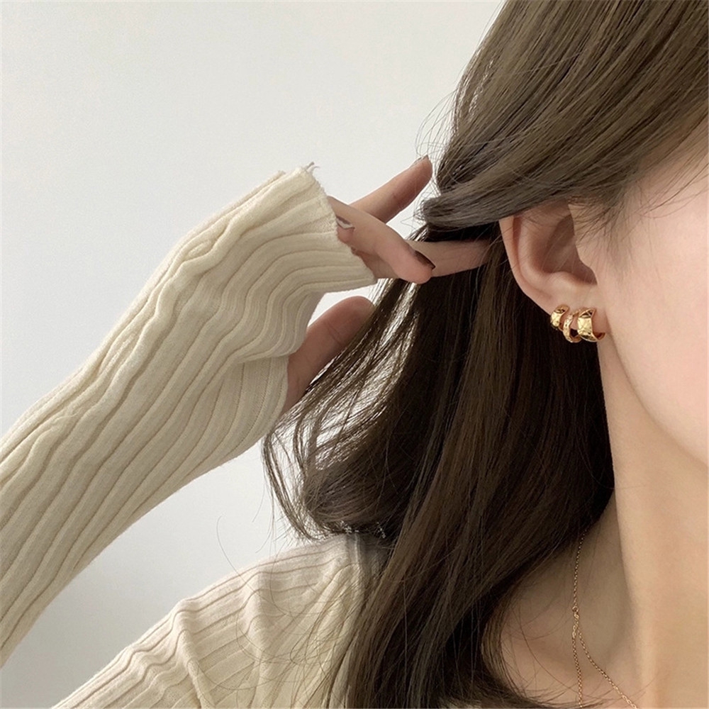 Bông Tai Dáng Dài Tạo Hình Độc Đáo Cho Nữ